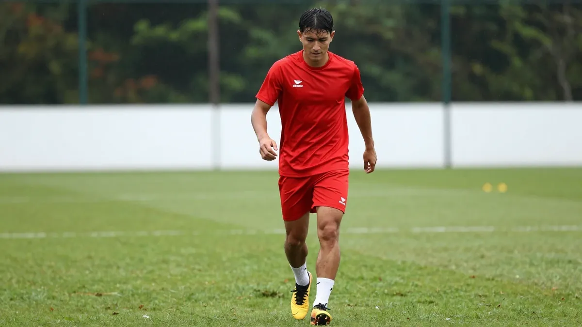 Exeter City captain Jack Fitzwater has signed a new contract, committing his future to the club until 2029 as a key...