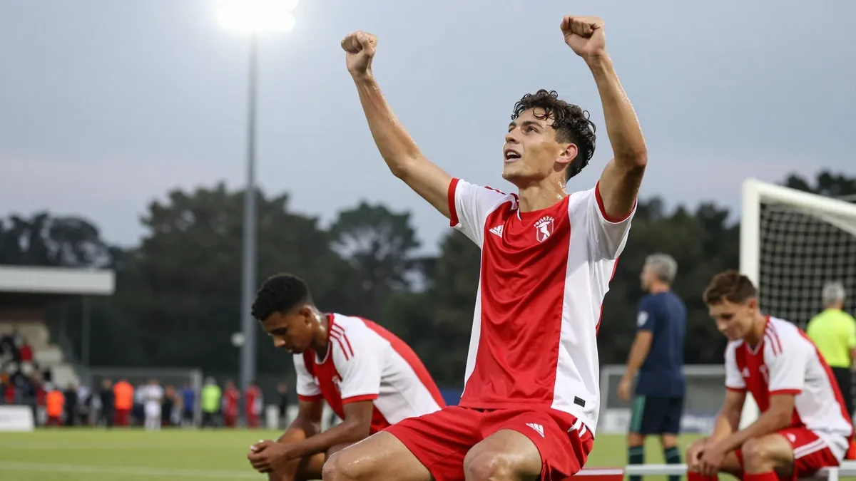 Exeter City won 2-1 on penalties after a 2-2 draw at Cheltenham, with Josh Gordon and Charlie Cummins scoring their first...